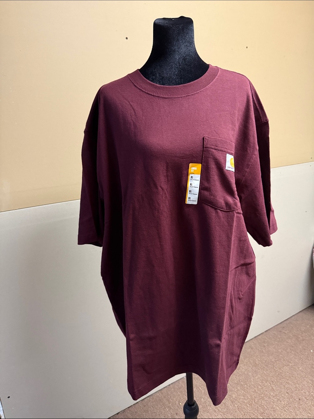 Carhartt Short-Sleeve Pocket Tee in Maroon